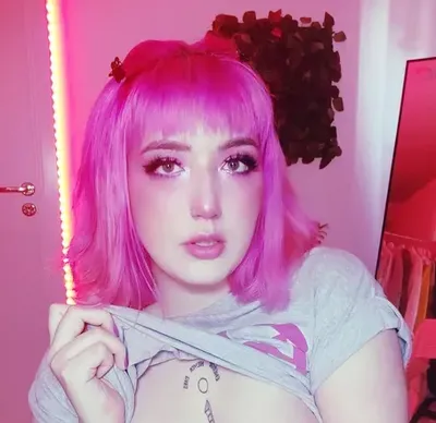 Nellie (@itsnellienorth) OnlyFans profile photo