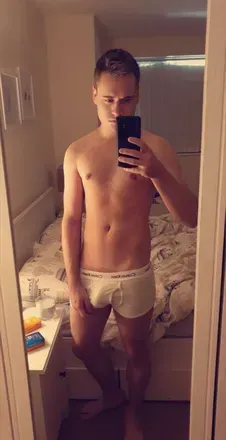 Joe (@joee_danielss) OnlyFans profile photo