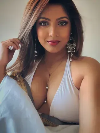 Joshna Fernando (@joshnafernando) OnlyFans profile photo