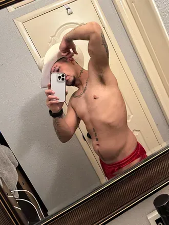 Jr Escobar (@jrcatracho) OnlyFans profile photo