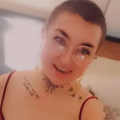 Kiwi (@juic.e.kiwi) OnlyFans profile photo