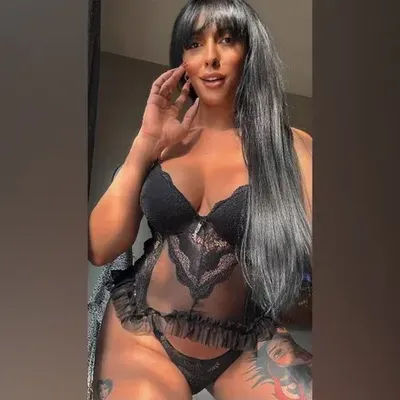 Júlia Ornellas (@jujutroppo) OnlyFans profile photo