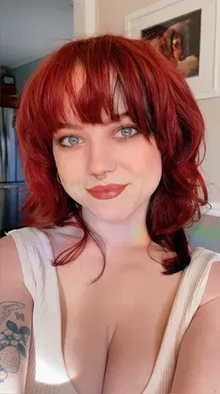 @junestrawberries OnlyFans profile photo