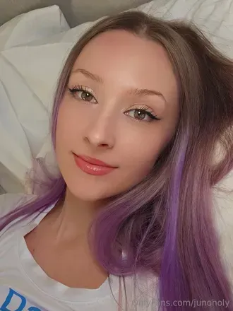 Juno (@junoholy) OnlyFans profile photo