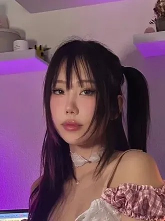 Ellen (@karinerino) OnlyFans profile photo