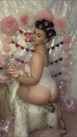 Kari Golden (@karipgolden) OnlyFans profile photo