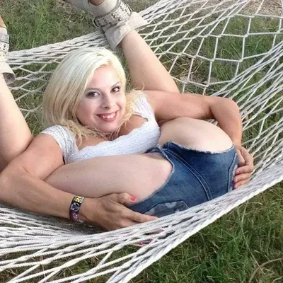 Kinzy Jo (@kinzyjo) OnlyFans profile photo