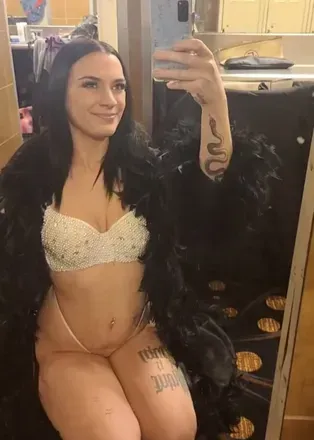 Elena.lana (@lanaelena) OnlyFans profile photo