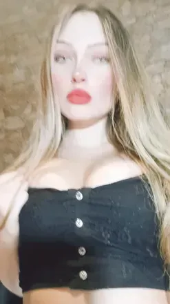 Lara (@larapipi) OnlyFans profile photo