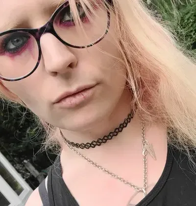 C̷o̶n̴t̸e̸m̸p̸t̴r̷e̷s̴s̴ (@latrodectushex) OnlyFans profile photo