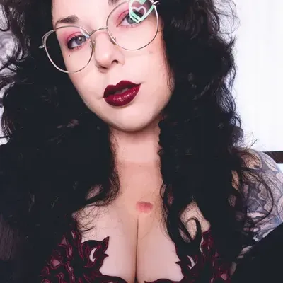 Leah Von Noire (@leahvonnoire) OnlyFans profile photo