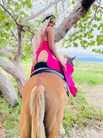 Leslie Brielle (@lesliebrielle) OnlyFans profile photo