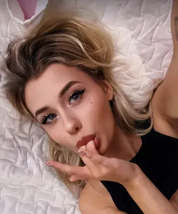 Amber (@lilbabyambs) OnlyFans profile photo