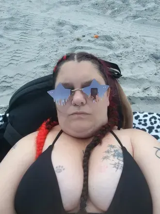 Leah McLaughlin (@lilbitoffun36) OnlyFans profile photo