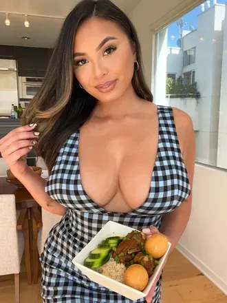 Linda Vo (@lindavo) OnlyFans profile photo