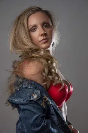 Lisa Marie (@lisamariemodeling) OnlyFans profile photo