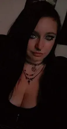 Liz (@lizkitty_4) OnlyFans profile photo