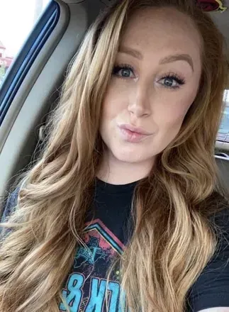Lynzi S (@lns1994) OnlyFans profile photo