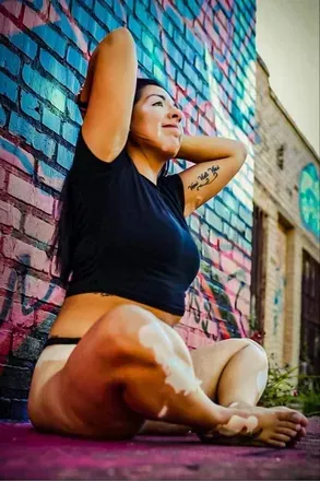 Lo (@lotusbeelo) OnlyFans profile photo