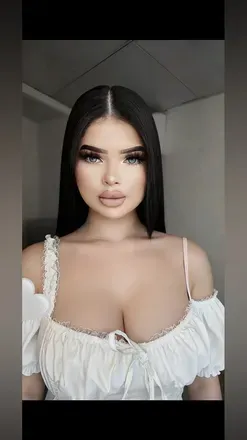 Louisa Galeano (@louisagaleanoav) OnlyFans profile photo