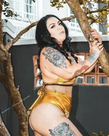 OfficialLovely (@lovelythadon) OnlyFans profile photo