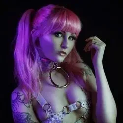 Luci Fallen (@lucifallen) OnlyFans profile photo
