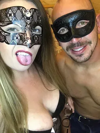 Luna & Eli (@luna-eli21) OnlyFans profile photo