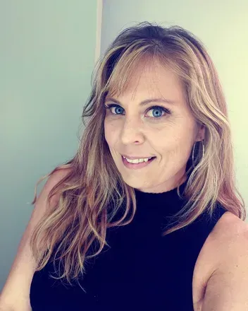 Lita (@luv_lita) OnlyFans profile photo