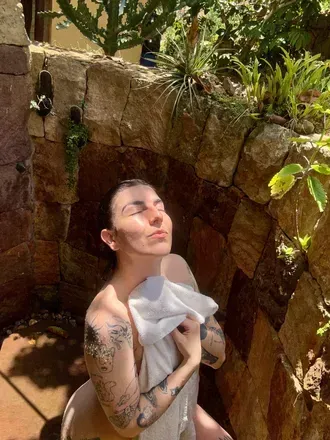Loverintherye (@lvrnthry) OnlyFans profile photo