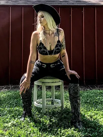 Madi (@madiisinss) OnlyFans profile photo