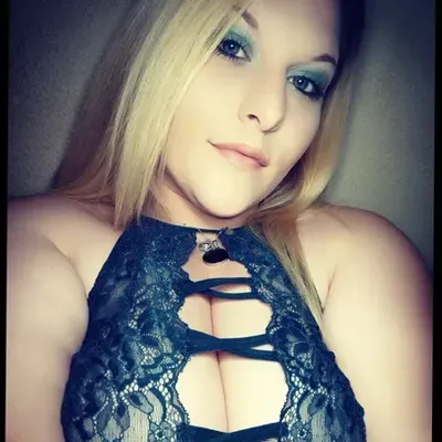 Mae (@mae_0329) OnlyFans profile photo