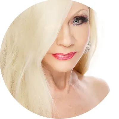 @mariathene OnlyFans profile photo