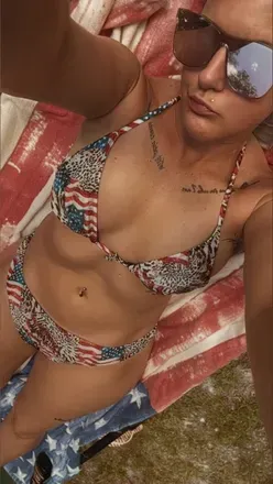 Michelle (@mcs69) OnlyFans profile photo