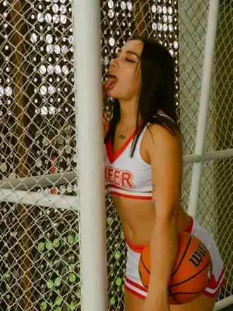 Meli (@melissayours) OnlyFans profile photo