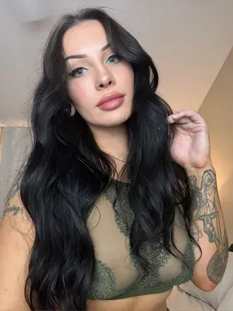 Merlot Massacre (@merlotmassacre) OnlyFans profile photo