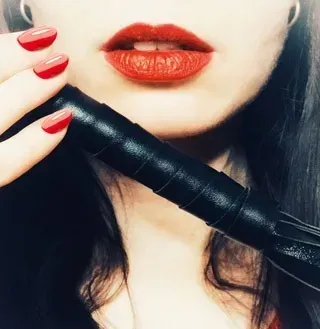 @miss_hot_lips OnlyFans profile photo