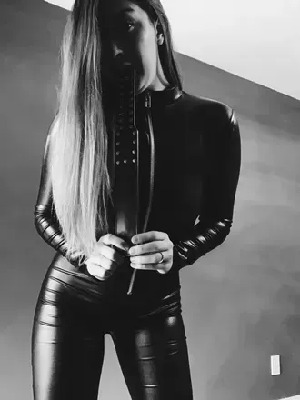 Sarah Smith (@mistresssmith) OnlyFans profile photo
