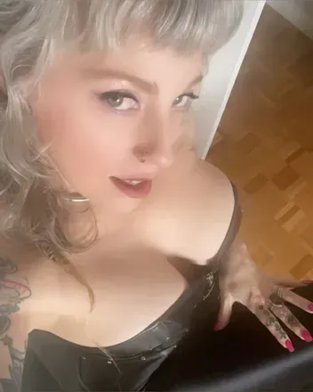 Cassie Moore (@miz.creant) OnlyFans profile photo
