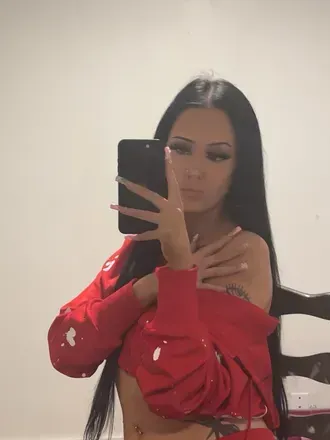 Mollyyy (@mollythevamp) OnlyFans profile photo