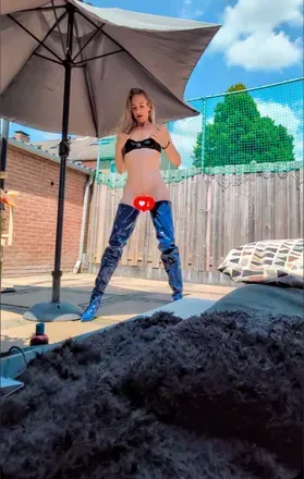 NaomiAndFriends.nl (@naomiandfriends) OnlyFans profile photo