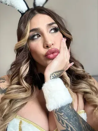 Natalie (@natalieglow) OnlyFans profile photo