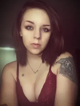 Alιce Jαne (@officalalicej) OnlyFans profile photo