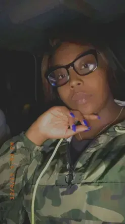 Chrissy (@paradise98211) OnlyFans profile photo