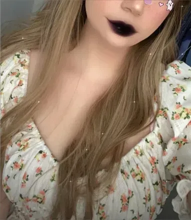 Peachy (@peachywhisperingfree) OnlyFans profile photo