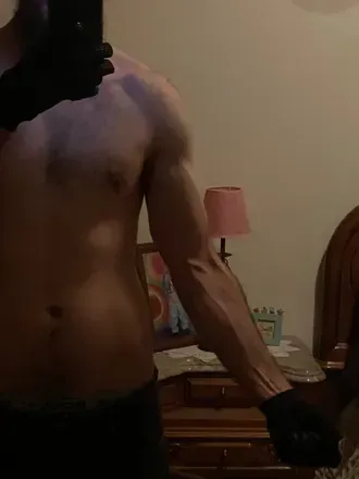 @pervertedboi OnlyFans profile photo