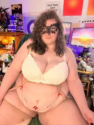 @phoebeswaitingroom OnlyFans profile photo
