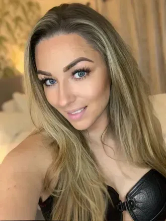 Poppy Peach (@poppypeach2023) OnlyFans profile photo