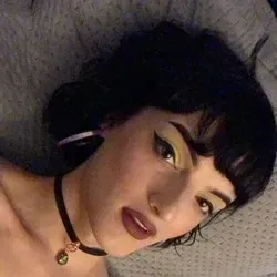 Adelaide Rose (@queenaddie) OnlyFans profile photo