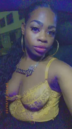 QueenJuicyyy (@queenjuicyyyy) OnlyFans profile photo