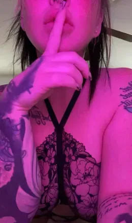 @redlipropebunny OnlyFans profile photo